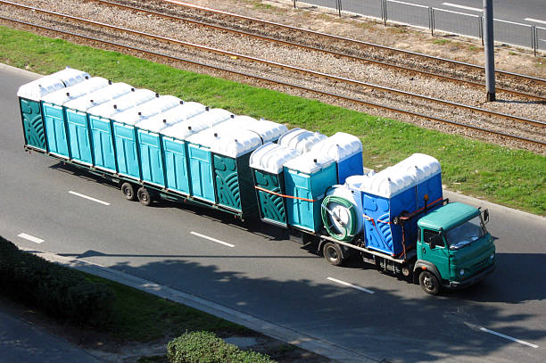 Best Portable restroom trailer rental  in Davie, FL